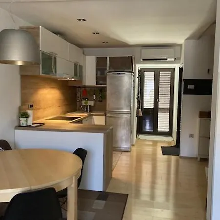 Apartamento Apartman Nina - *